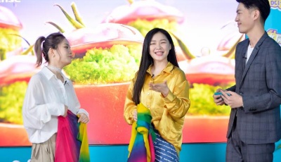 金靖直播帶貨賣出10萬元級海信激光電視，創中國家電直播帶貨歷史紀錄！