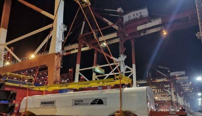 中國首批出口北歐發達國家！“青島造”電動車組起運歐洲