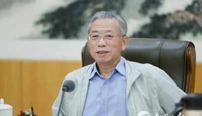 省委常委會召開會議 認真學習習近平總書記重要講話精神