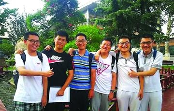 创纪录！ 48名青岛学霸冲进清华北大