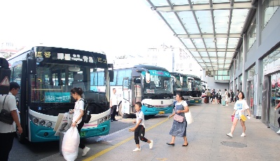 明天起汽車總站開售中秋和國慶雙節汽車票