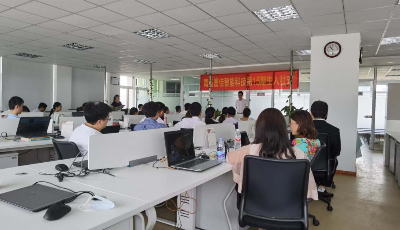 《對話工業(yè)互聯(lián)網(wǎng)探路者四》 上海?深圳?青島工業(yè)互聯(lián)網(wǎng)發(fā)展論壇：打造青深滬工業(yè)互聯(lián)網(wǎng)新生態(tài) 
