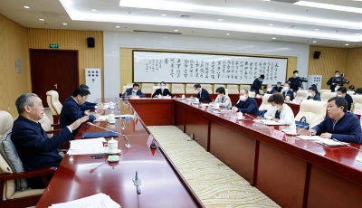 劉家義出席省委黨校（山東行政學(xué)院）中青年干部培訓(xùn)班學(xué)員座談會并講話