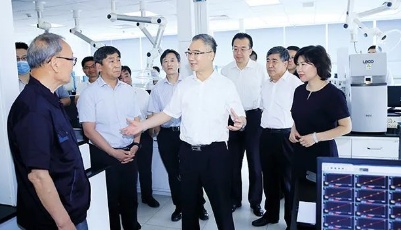 “搞活”青島這座城 ——《財(cái)經(jīng)》雜志專訪青島市委書記王清憲