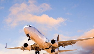原油期价“跌倒” 航空板块迎利好