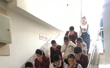 重視消防安全 構(gòu)建平安校園 ——青島北京路小學(xué)開展“消防安全”系列活動