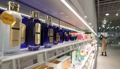 “食用級”護膚品真能吃？化妝品中含有這些成分不能用？別再誤會了