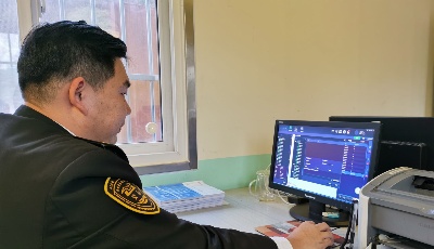 温馨巴士启动雨天应急预案 保障市民出行顺利