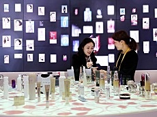 云上展廳啟動(dòng)、主流企業(yè)項(xiàng)目落戶——上?！皷|方美谷”大力發(fā)展美麗健康產(chǎn)業(yè)