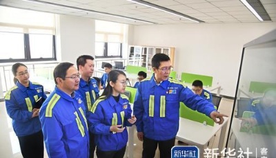 中國智慧港口的“拓荒人”——記山東港口青島港連鋼創(chuàng)新團隊