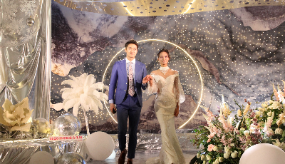 2021婚纱风尚潮流趋势发布！唯美冬季婚礼秀精彩呈现