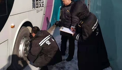 温馨旅游公司“保姆式”服务保障寒冬车辆安全