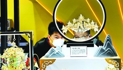 小盲盒，缘何“开”出百亿元大市场