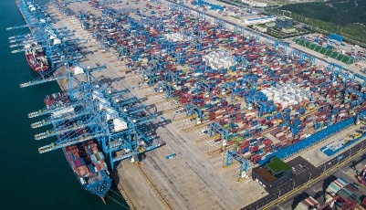 山東港貨物吞吐量突破14億噸