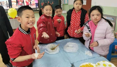 喜迎元旦秀厨艺 舌尖美味共分享！青岛仁爱学校举行第八届美食博览会