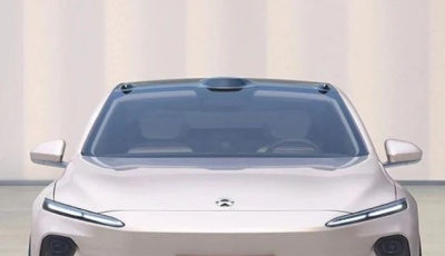 蔚来推出续航超1000公里新车，定价一出，网友吵翻...新能源车企竞争再掀风云…
