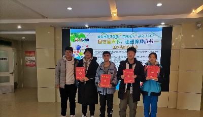 青島39中高二4班：盡自己的綿薄之力  為殘疾人事業(yè)作出一點(diǎn)貢獻(xiàn)