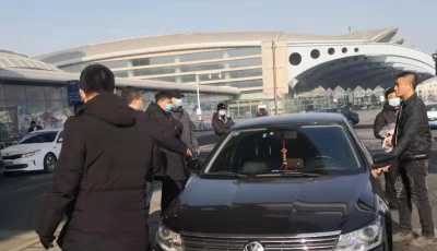 酒后跑黑车 司机很猖狂  多部门联合执法重罚没商量 