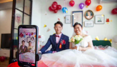 就地結婚！青島地鐵的這對“云”上璧人