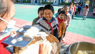 《人類減貧的中國(guó)實(shí)踐》白皮書：貧困地區(qū)農(nóng)村居民人均可支配收入12588元