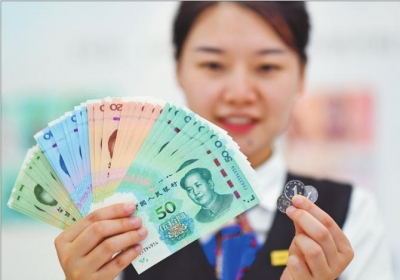 一季度人民币贷款增加7.67万亿元