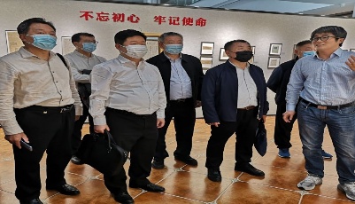 用紅色基因鑄就金融鮮明底色  嶗山區(qū)黨外金融人士學(xué)黨史獻(xiàn)愛心