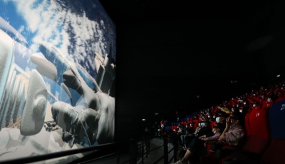 破纪录！电影“五一”档票房逼近17亿元