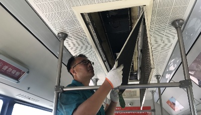 温馨巴士公交车辆空调系统检修消杀 下月准时送清凉