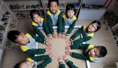 “晴空心里，绽放生命”心理健康教育为学生保驾护航
