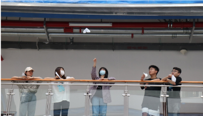 纸飞机还能这么玩！青岛理工大学“你不知道的力学——纸飞机”比赛举行