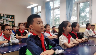 神舟升空  我们一起见证——青岛太平路小学全体师生观看神舟升空直播