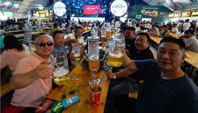 够鲜够爽不上头！青岛啤酒节，国家级啤酒评酒委员安利了青岛纯生