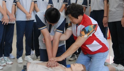 医师法草案将提请审议，拟明确医师公共场所自愿施救不担责