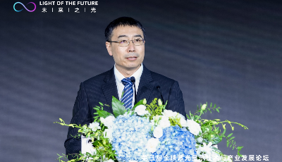 海信发布全球首台卷曲屏激光电视 年内将正式上市