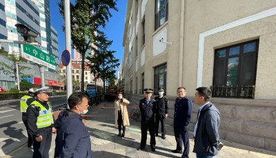 紧盯重难点 督导再发力——市南中山路街道开展中山路商业街市容秩序联合执法行动