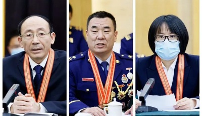 山东省参加全国应急管理系统先进模范和消防忠诚卫士表彰大会人员座谈会举行