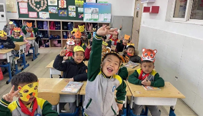 向美少年  “虎”力全开 ------崂山区浮山小学低年级丛林探险活动