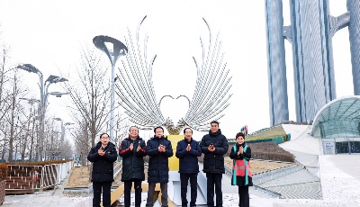 “祝福北京”景观雕塑亮相奥林匹克塔！安利纽崔莱“守护健康 燃情冰雪”打造奥运新地标