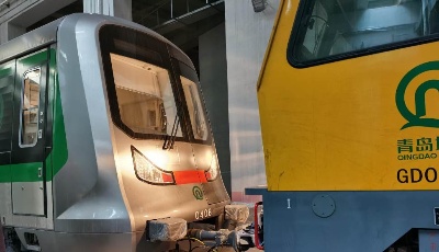 首次跨线路接车！青岛地铁4号线首列车顺利到段