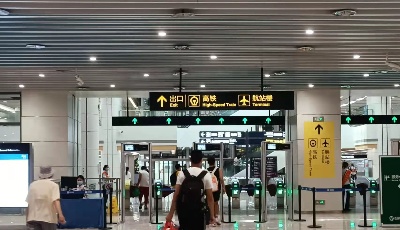 春运期间青岛地铁累计运送乘客2174.1万人次，两个指标100%