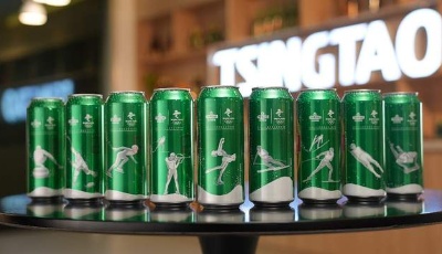 媒体中心外国友人一次购买11箱！青岛啤酒亮相北京冬奥会 