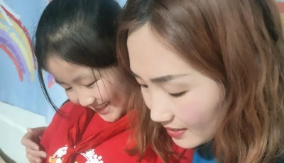 迎“三八婦女節(jié)”——中韓小學(xué)開展“關(guān)愛在行動 感恩教育”活動