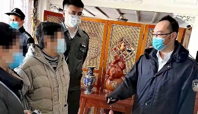 樓頂儲藏室轉(zhuǎn)讓合同無效拒不騰讓  市南法院6小時強(qiáng)制騰遷一處房產(chǎn)
