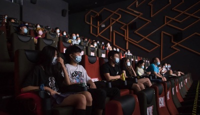 五一档电影票房收入近3亿元，平均票价降至34元