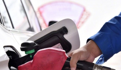 今晚油价再上调！加满一箱汽油将多花约15元