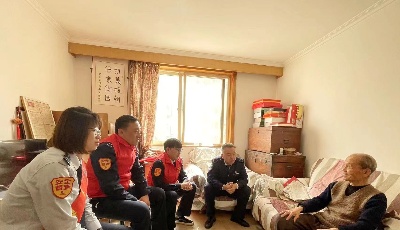 展青春風(fēng)采，擔(dān)時(shí)代之責(zé)    青島巴士志愿者花樣慶“五四”