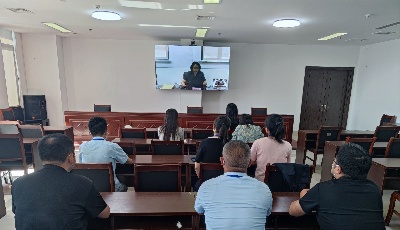 青岛市劳动人事争议仲裁员与法官“同堂培训”