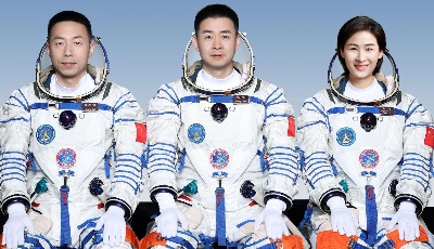 神舟十四号瞄准明日发射，航天员为陈冬刘洋蔡旭哲