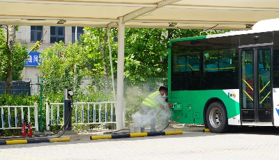 充电安全进场站，撑起出行“防护伞”