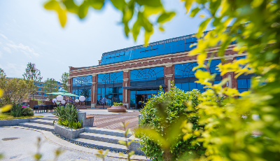 实地体验沉浸式啤酒生活：吃啤酒、喝啤酒、住啤酒、泡啤酒、用啤酒……